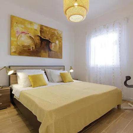 Stunning In Holiday home Razanj