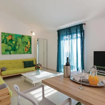 Holiday home Stunning In