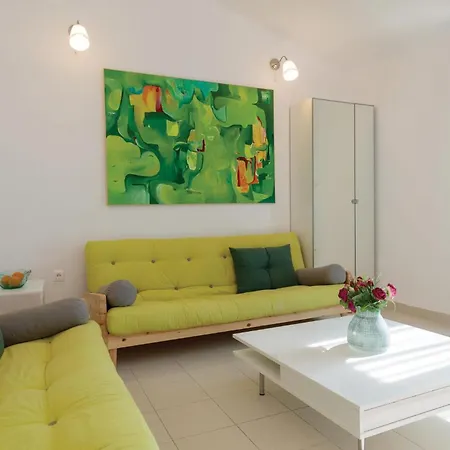 Amazing In Vakantiehuis Ražanj