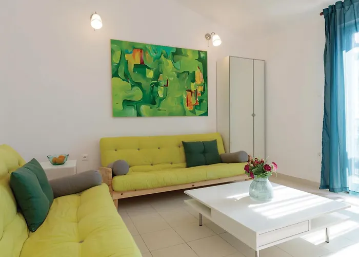 Amazing In Vakantiehuis Ražanj